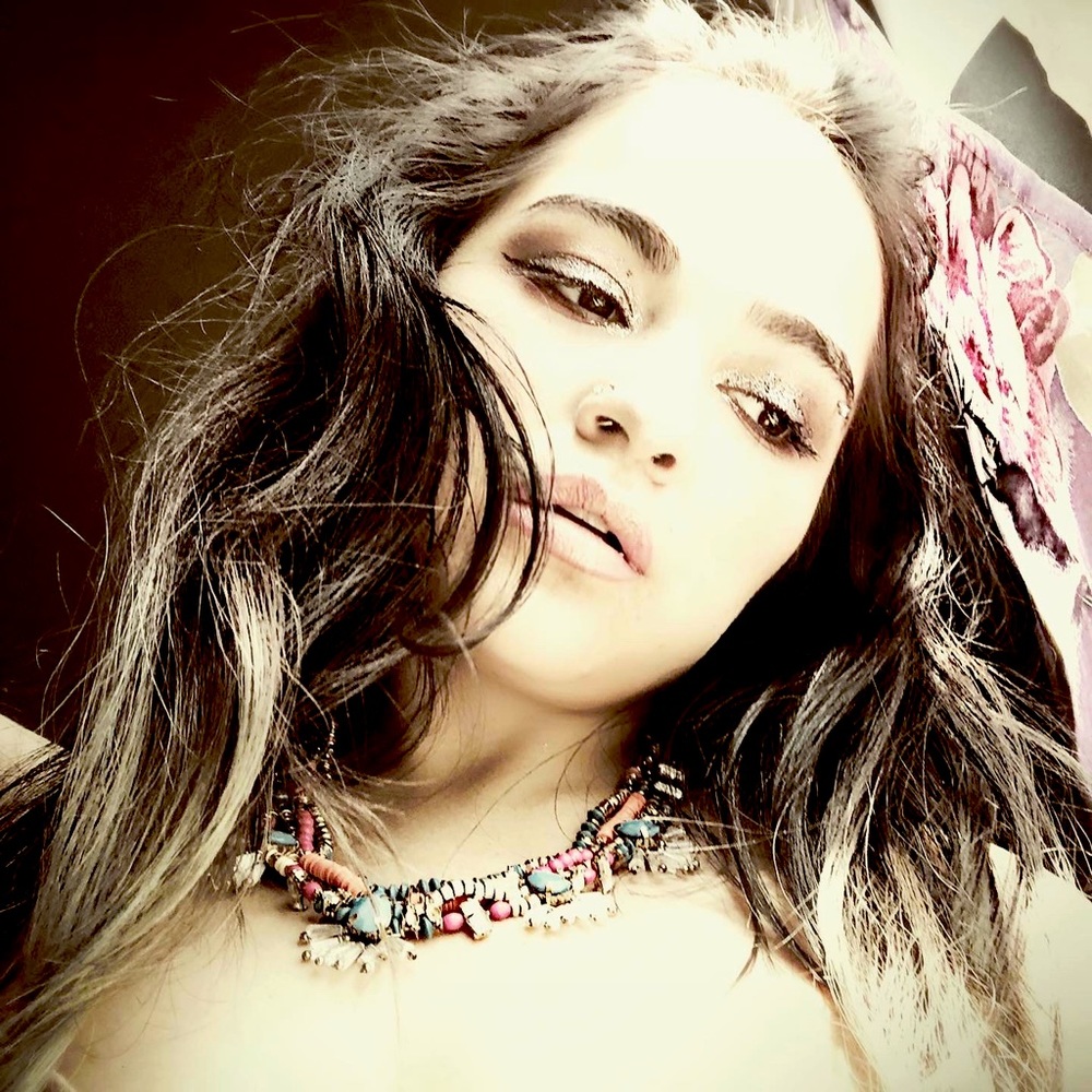 Meet your Posher, Christina